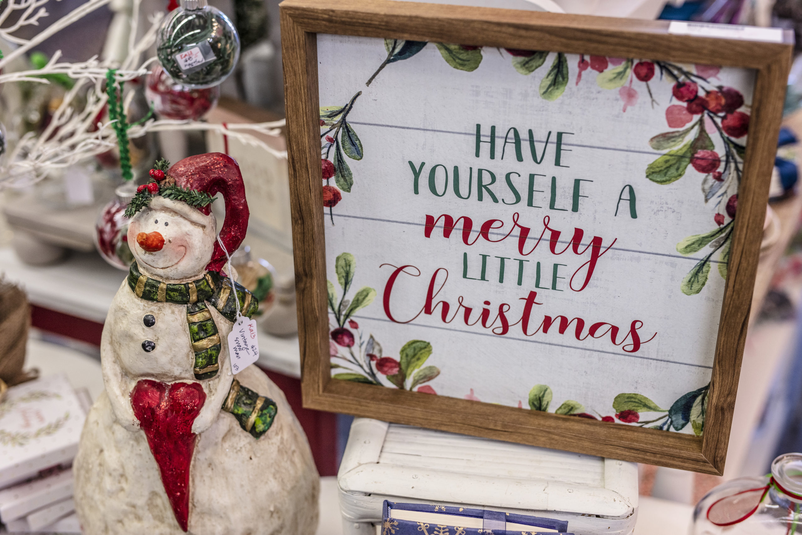 Prep for Christmas with the Perfect Holiday Gift Guide at Cottonwood Market